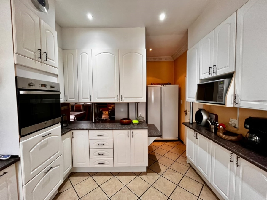 3 Bedroom Property for Sale in Protea Park North West